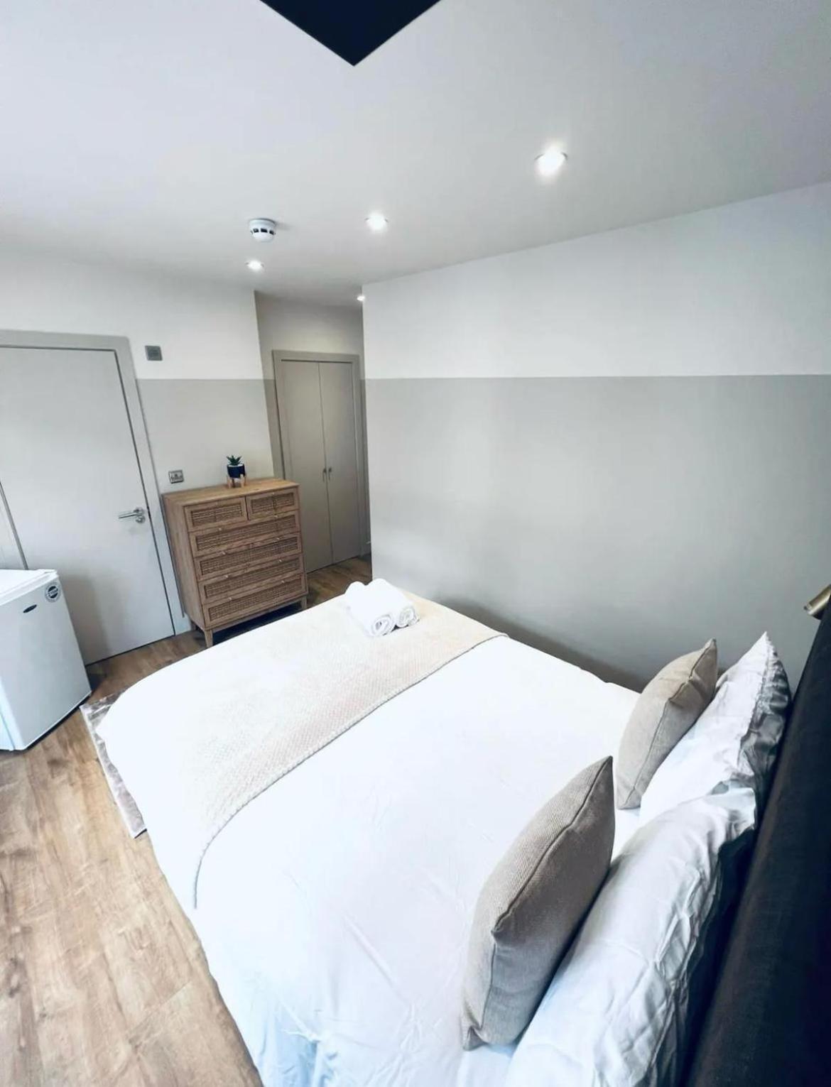 London South Charming Ensuite Look Like Hotel Designer Room Eksteriør bilde